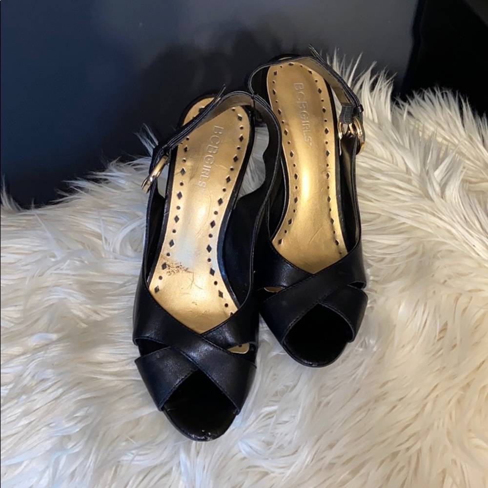 Sandals - Picture 2 of 5